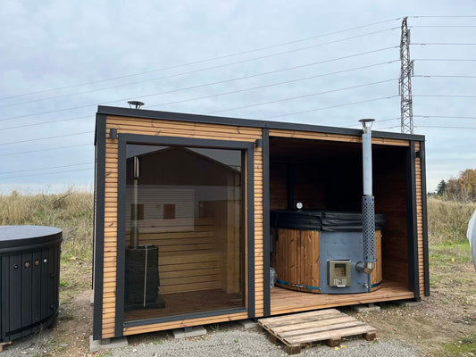 Luksuriøs Rammesauna med Brændefyret Harvia Ovn og Område til Vildmarksbad (uden vildmarksbad)