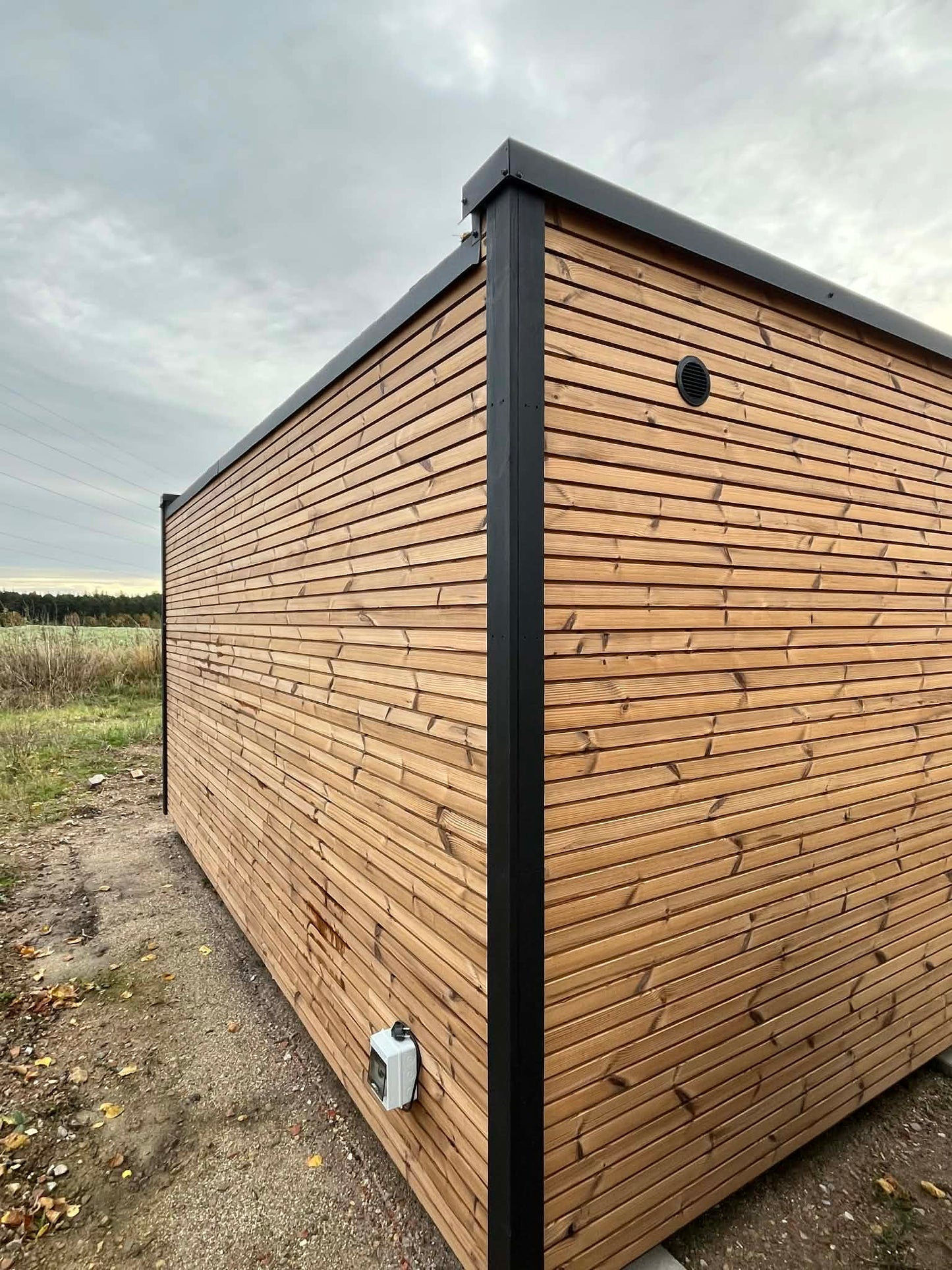 Luksuriøs Rammesauna med Brændefyret Harvia Ovn og Område til Vildmarksbad (uden vildmarksbad)