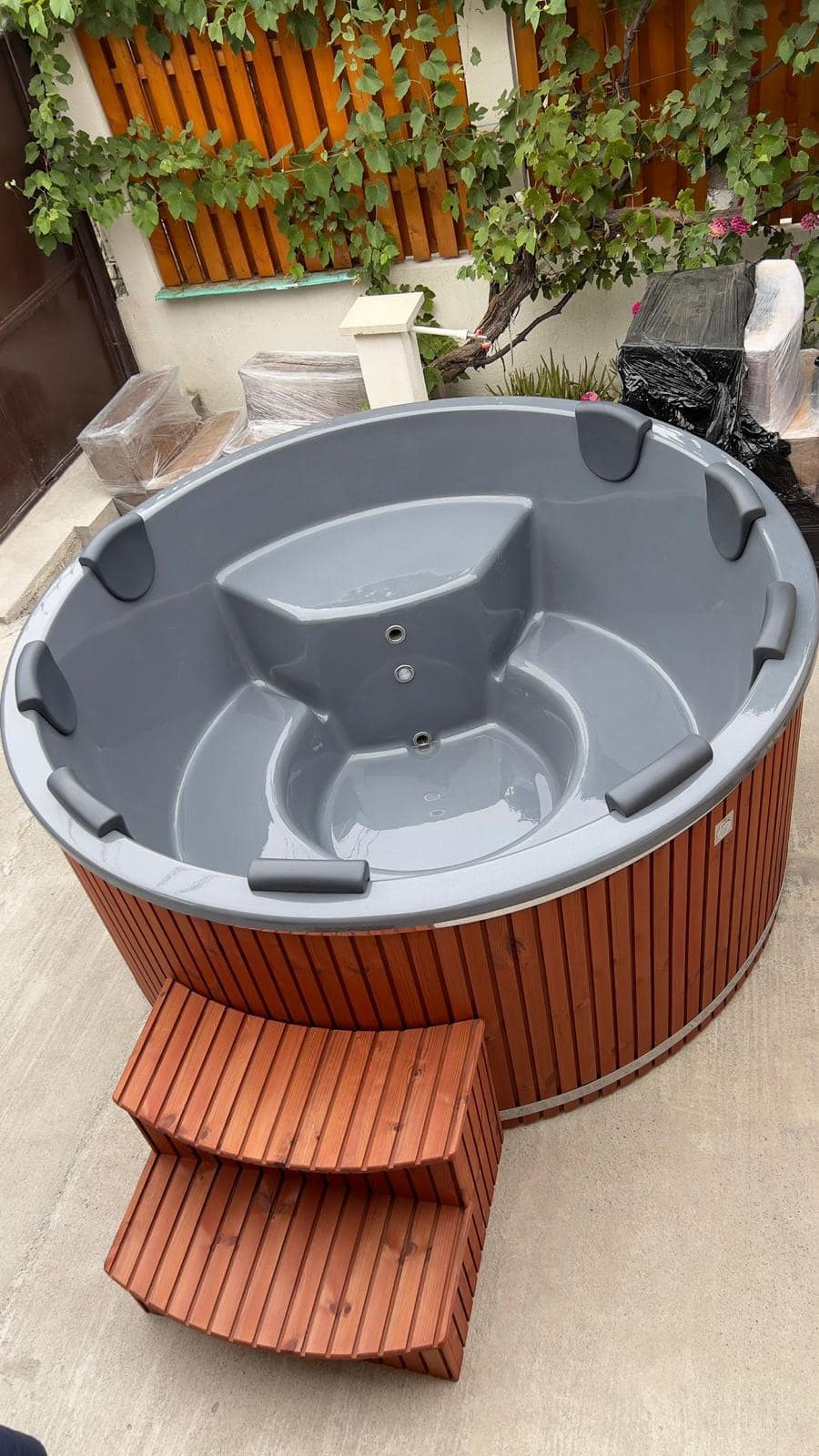 Design selv – Vildmarksbad Integreret ovn rund