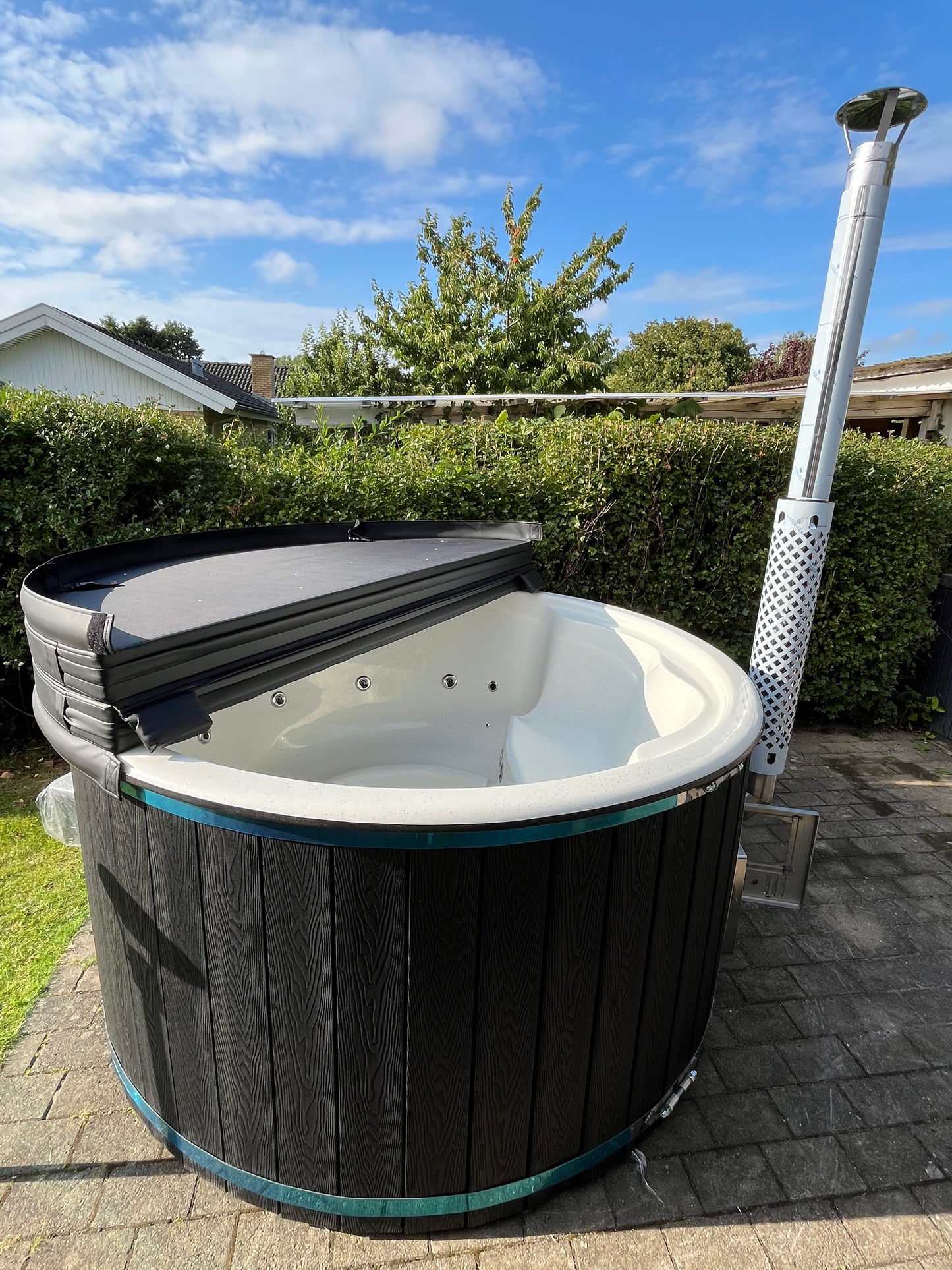 Design selv – Vildmarksbad Integreret ovn rund