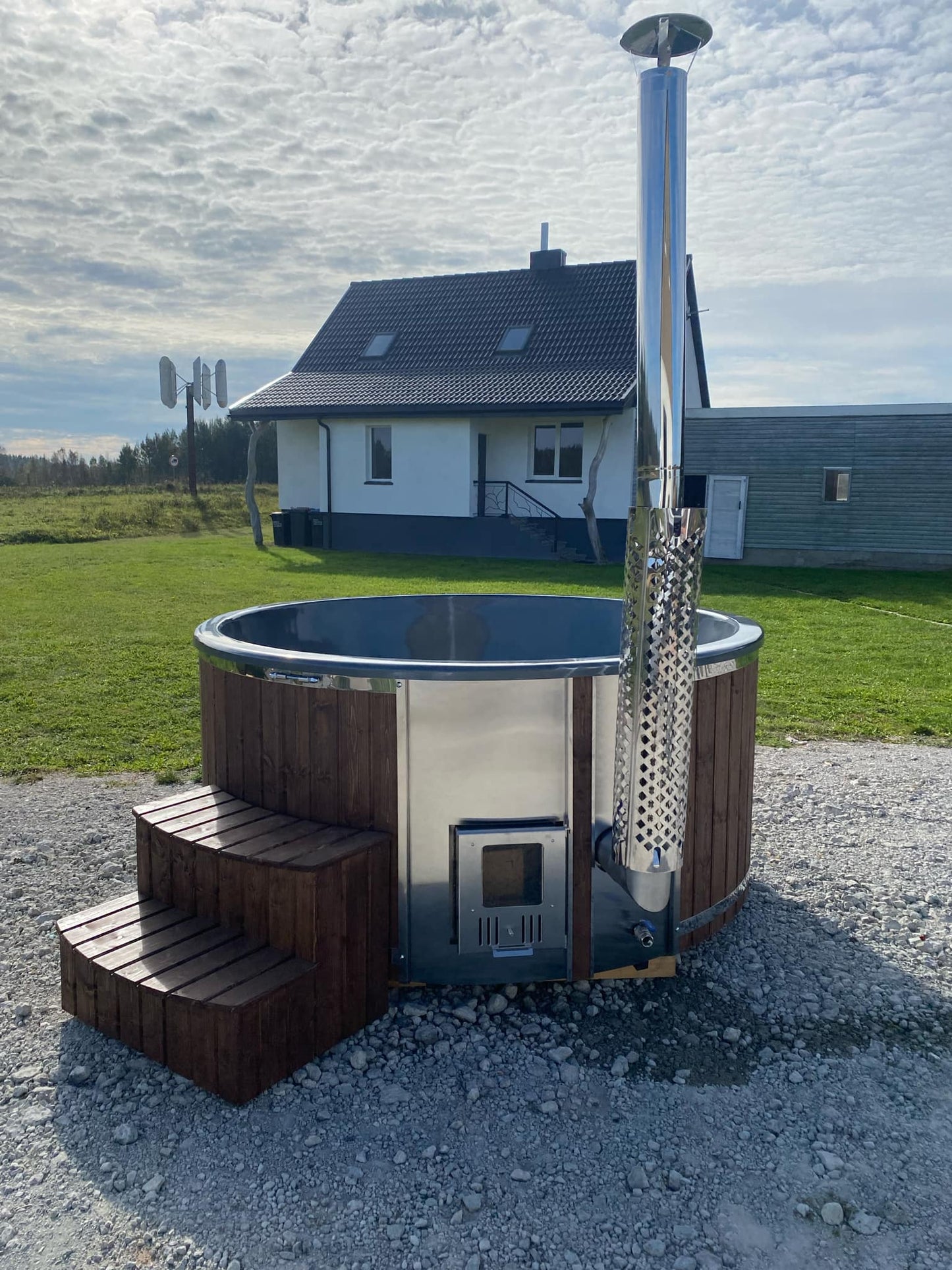 Design selv – Vildmarksbad Integreret ovn rund