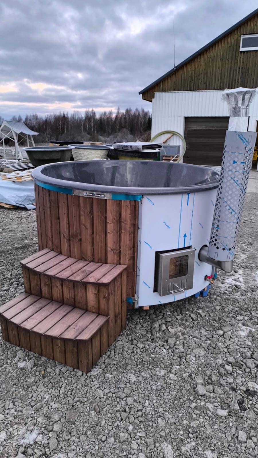 Design selv – Vildmarksbad Integreret ovn rund